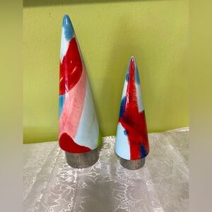 2 Modern style ceramic Christmas trees (42)